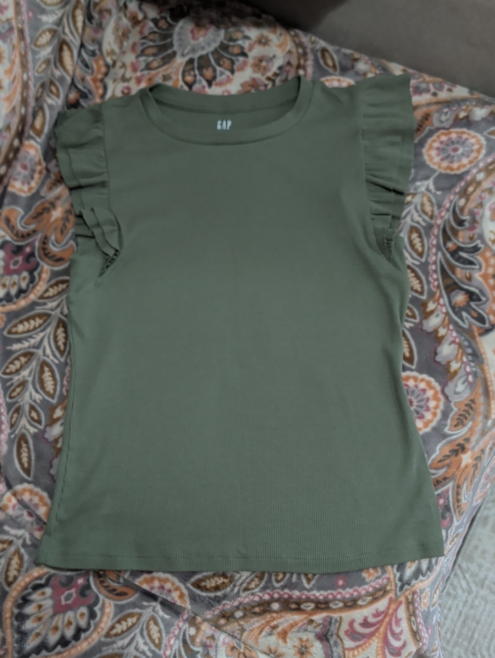 GAP Olive Ruffle Sleeve Crew Tee Size Large